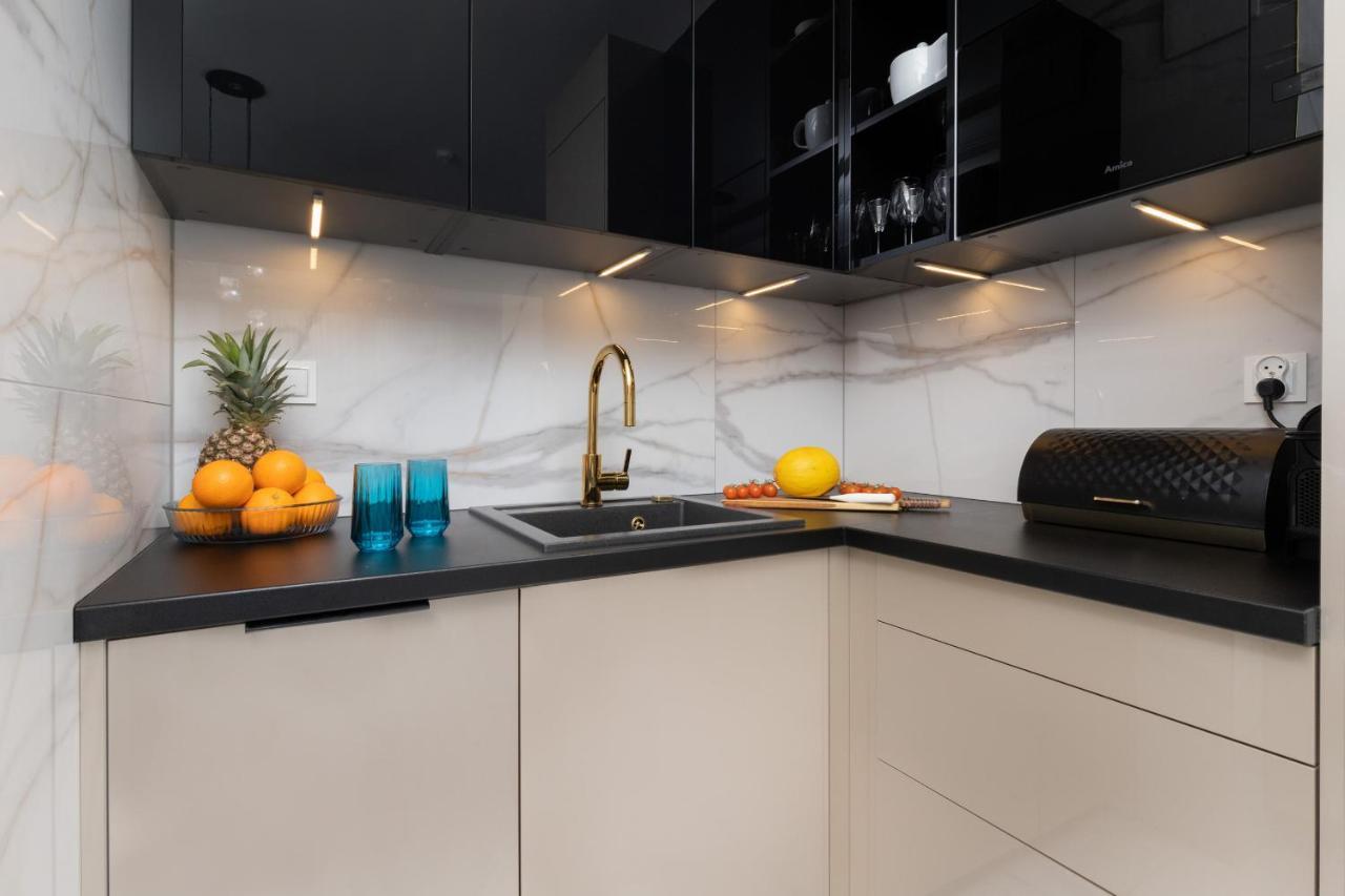 Plac Unii Apartment Gdynia Srodmiescie By Renters Prestige Exterior photo